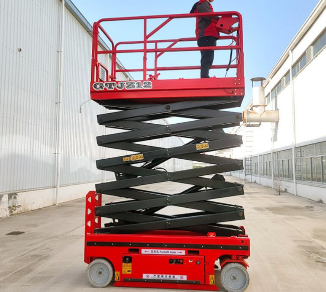 龙华自行走移动式升降机